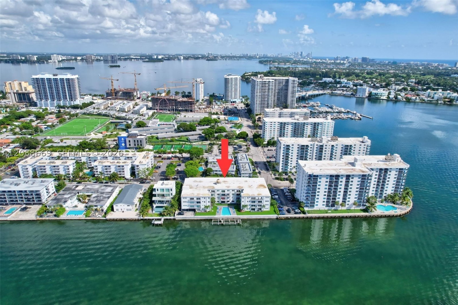 Real estate property located at 1880 Treasure Dr #4M, Miami-dade, Treasure Bay Club Condo, North Bay Village, FL