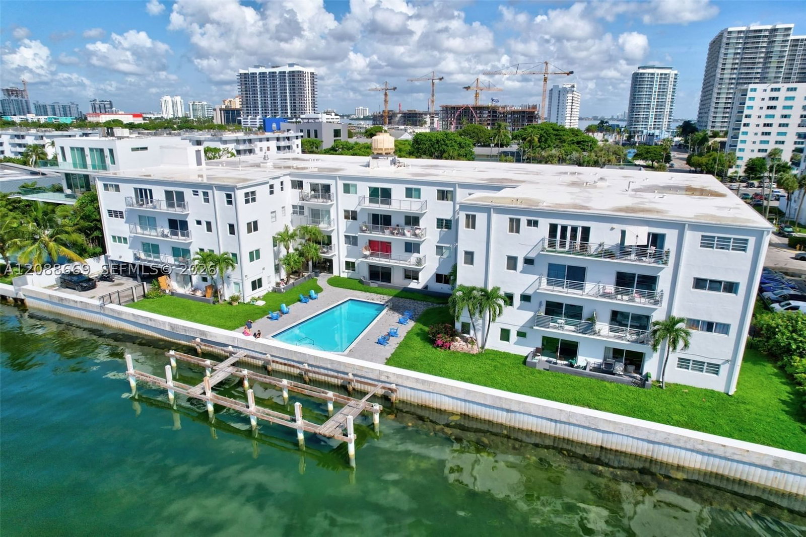 Real estate property located at 1880 Treasure Dr #4M, Miami-dade, Treasure Bay Club Condo, North Bay Village, FL