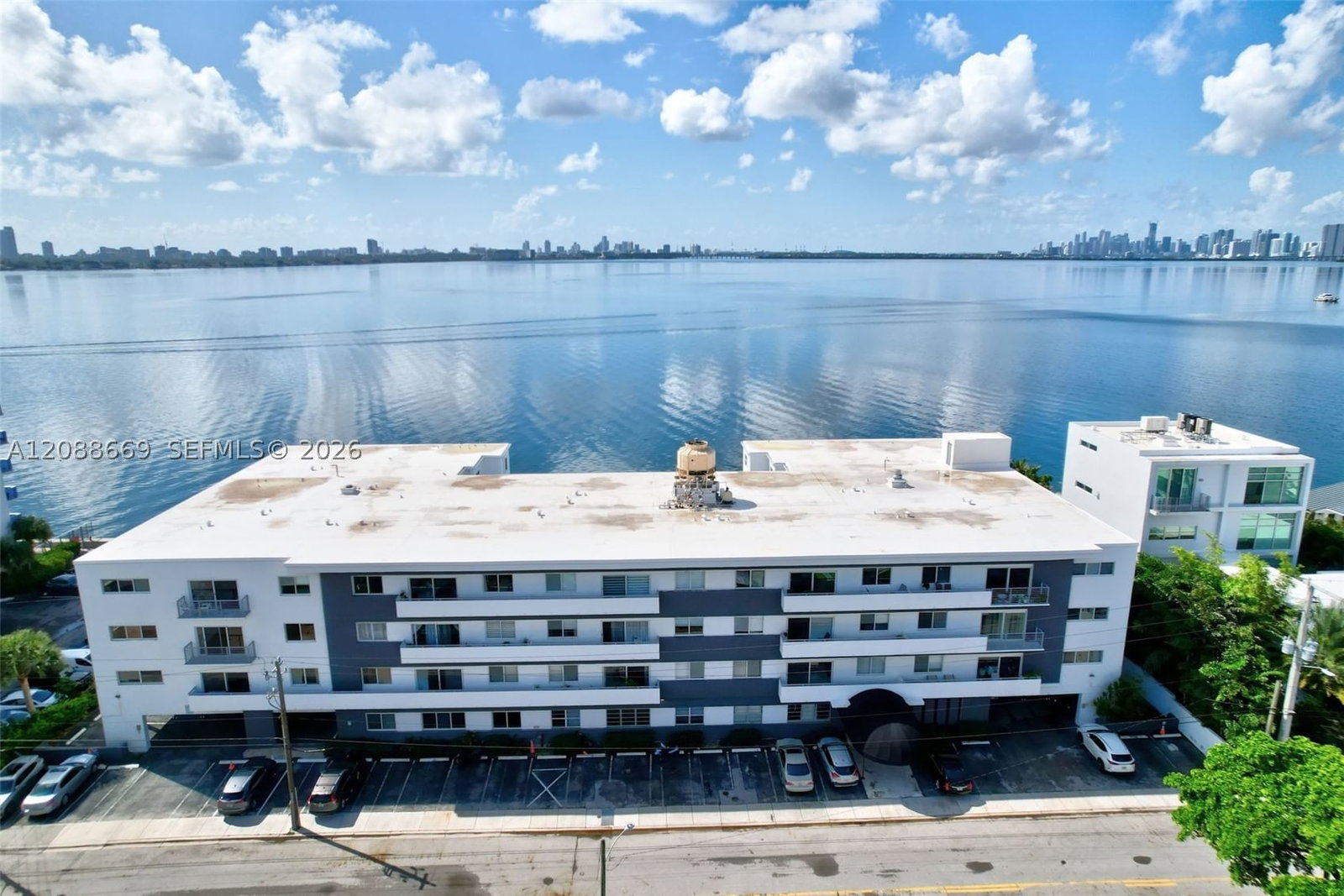 Real estate property located at 1880 Treasure Dr #4M, Miami-dade, Treasure Bay Club Condo, North Bay Village, FL