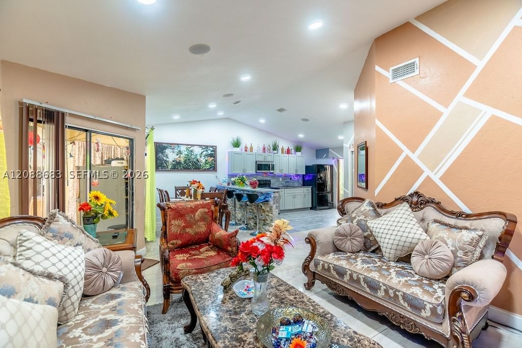 Real estate property located at 1111 San Remo Cir, Miami-dade, San Remo, Homestead, FL