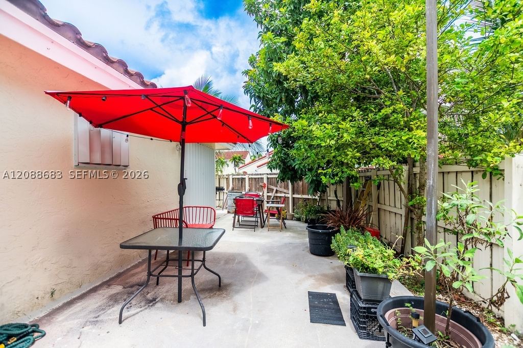 Real estate property located at 1111 San Remo Cir, Miami-dade, San Remo, Homestead, FL