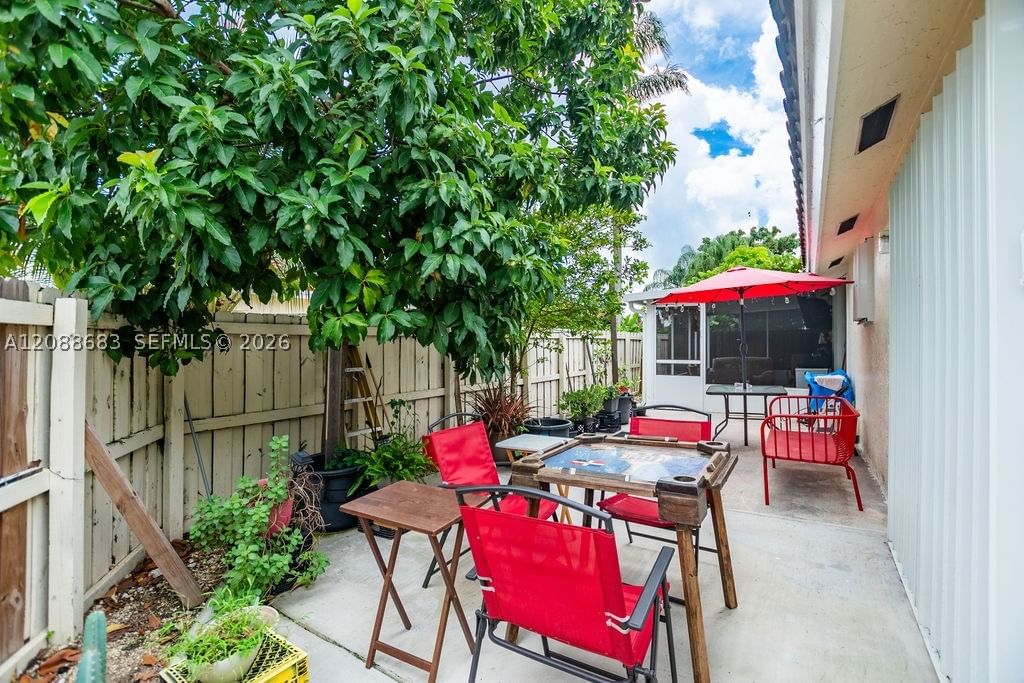 Real estate property located at 1111 San Remo Cir, Miami-dade, San Remo, Homestead, FL