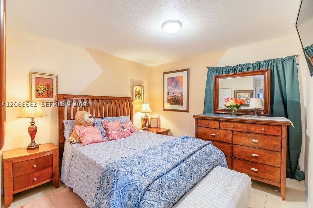 Real estate property located at 1111 San Remo Cir, Miami-dade, San Remo, Homestead, FL