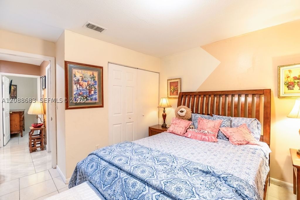 Real estate property located at 1111 San Remo Cir, Miami-dade, San Remo, Homestead, FL
