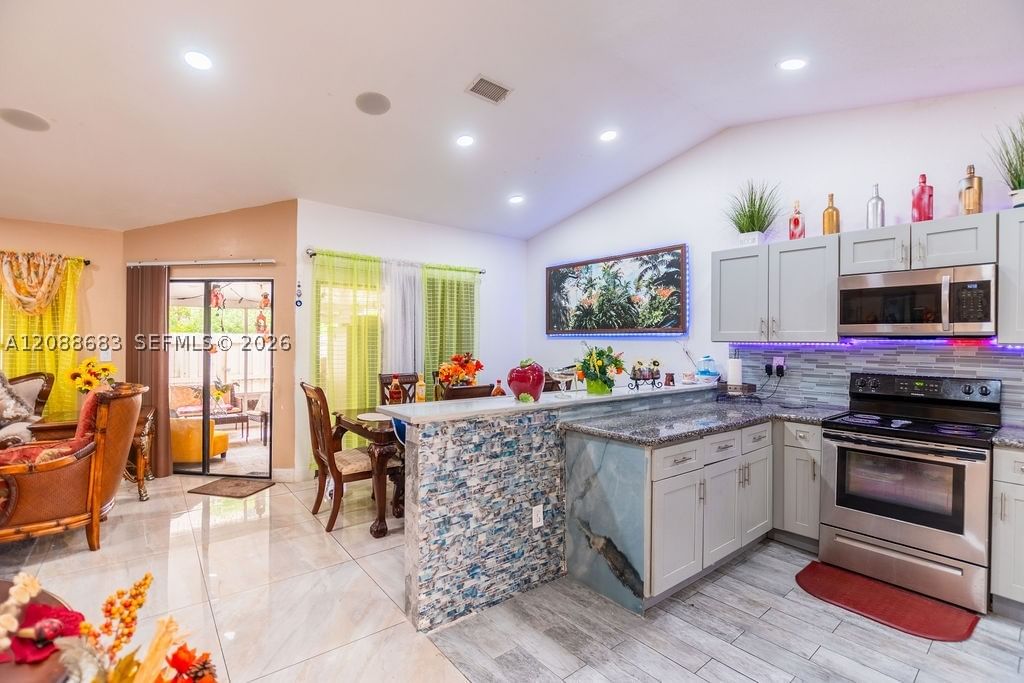 Real estate property located at 1111 San Remo Cir, Miami-dade, San Remo, Homestead, FL