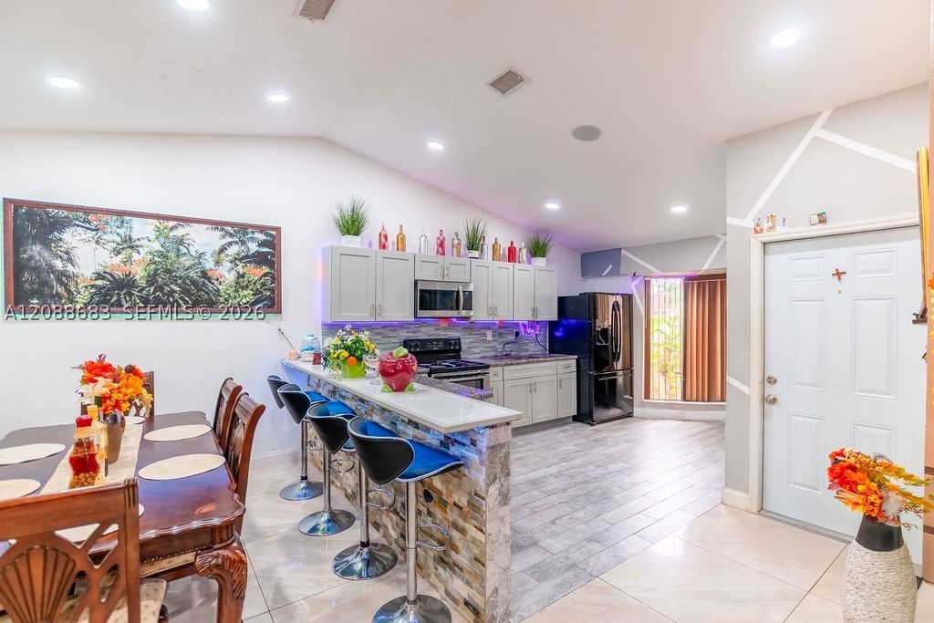 Real estate property located at 1111 San Remo Cir, Miami-dade, San Remo, Homestead, FL