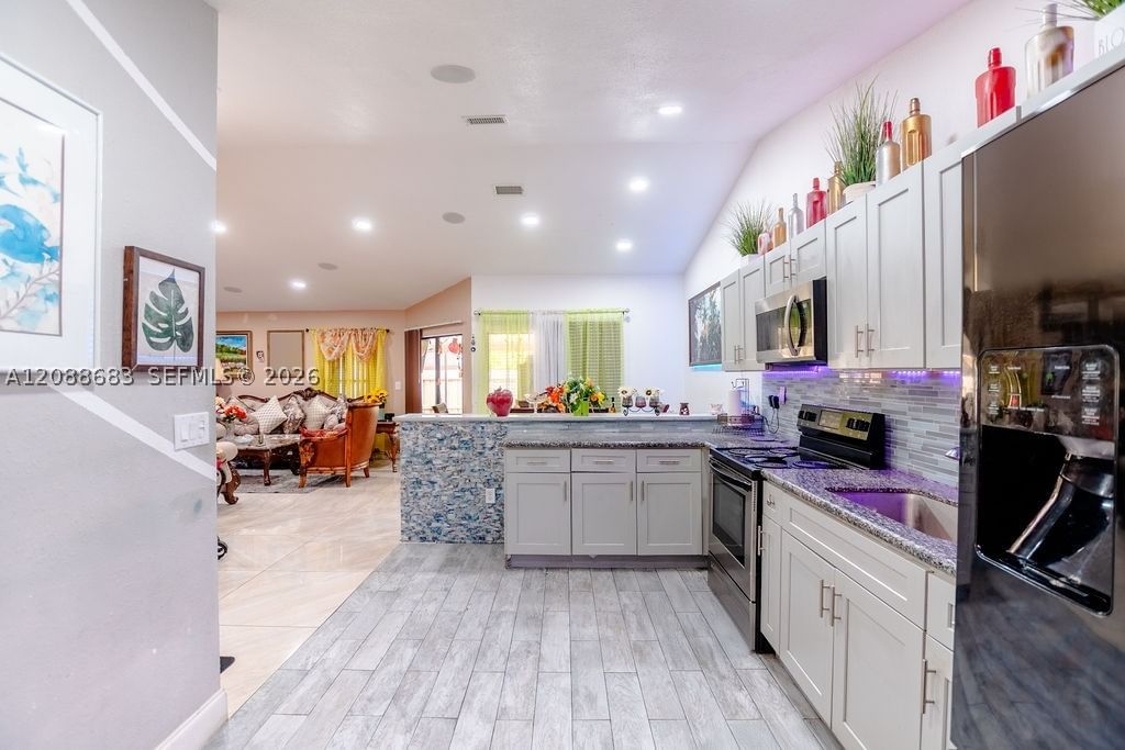 Real estate property located at 1111 San Remo Cir, Miami-dade, San Remo, Homestead, FL