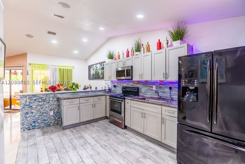 Real estate property located at 1111 San Remo Cir, Miami-dade, San Remo, Homestead, FL