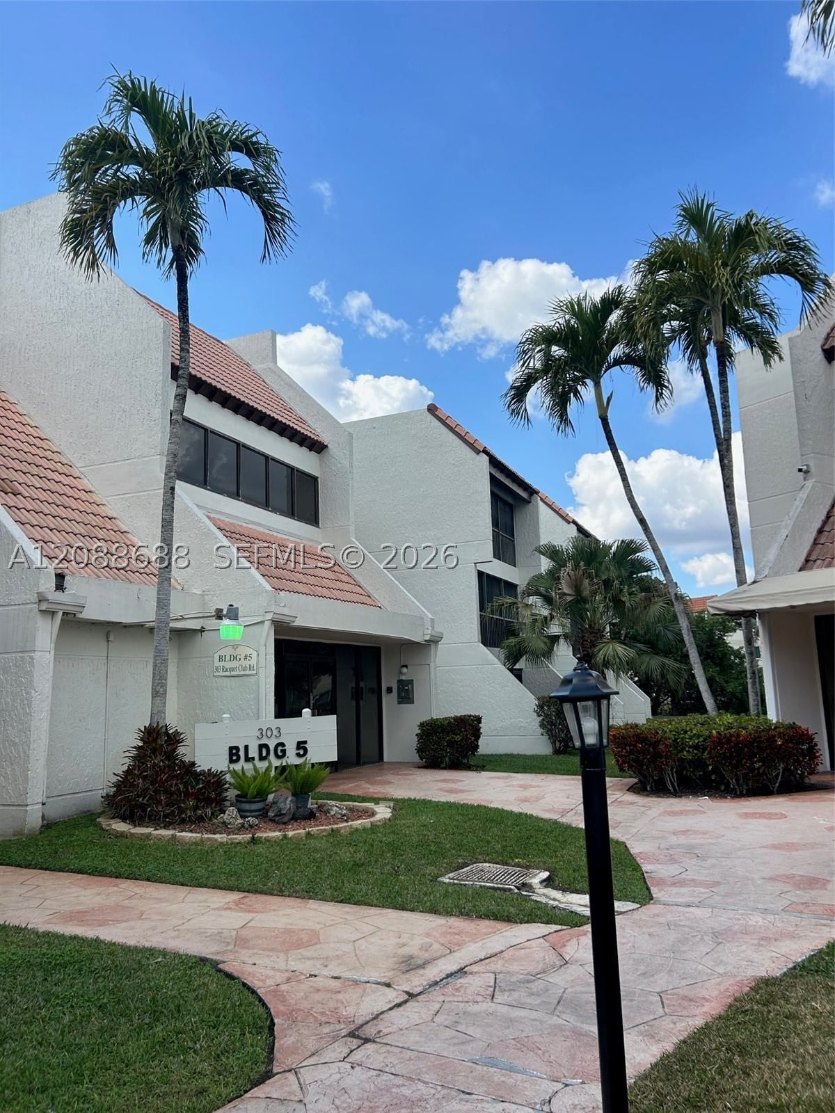 Real estate property located at 303 Racquet Club Rd #311, Broward, Building Five Of Racquet, Weston, FL