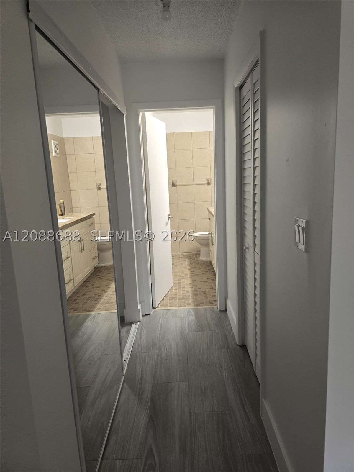 Real estate property located at 303 Racquet Club Rd #311, Broward, Building Five Of Racquet, Weston, FL