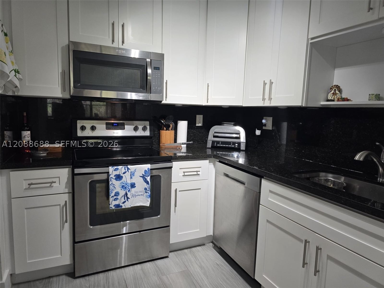 Real estate property located at 303 Racquet Club Rd #311, Broward, Building Five Of Racquet, Weston, FL