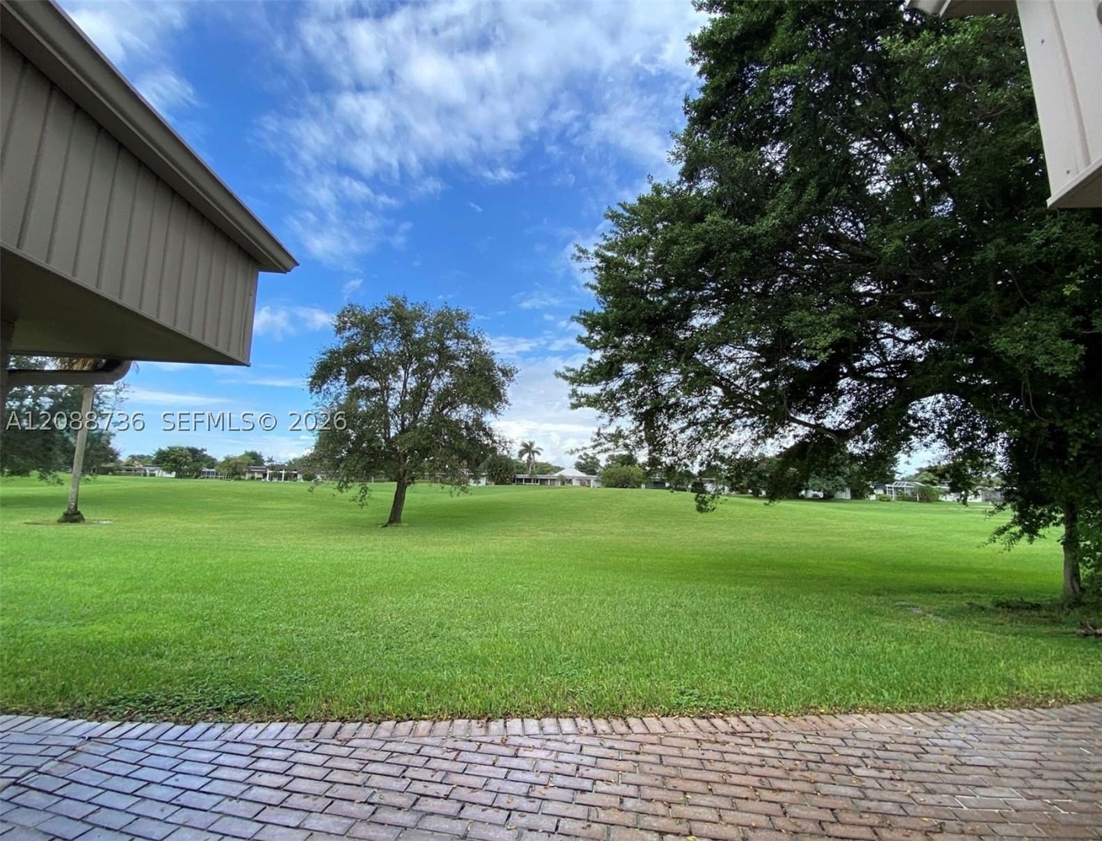 Real estate property located at 6105 Royal Poinciana Ln, Broward, Woodlands Sec Eight, Tamarac, FL