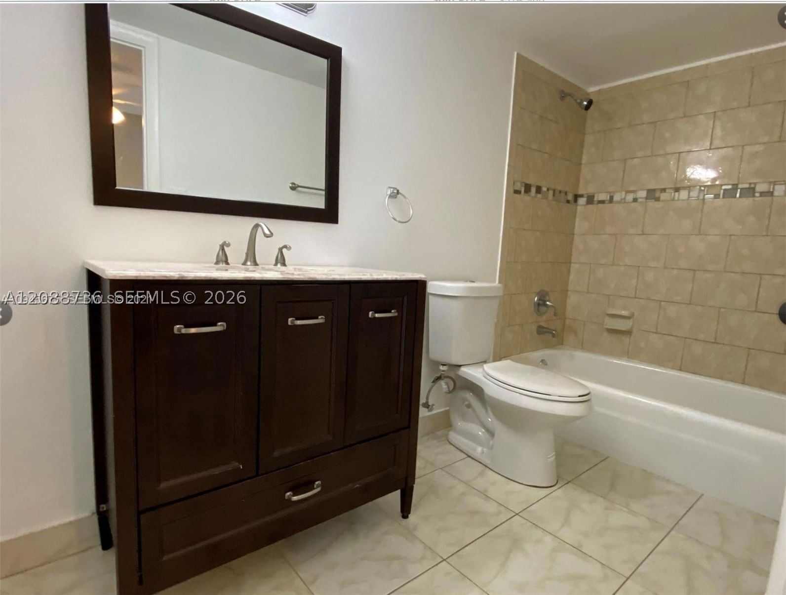 Real estate property located at 6105 Royal Poinciana Ln, Broward, Woodlands Sec Eight, Tamarac, FL