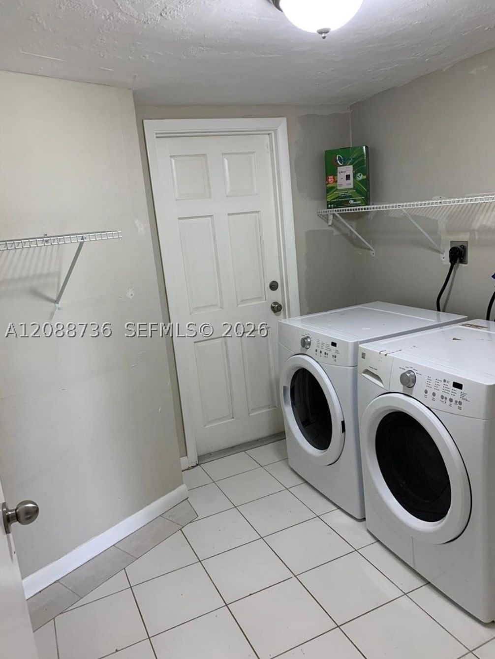 Real estate property located at 6105 Royal Poinciana Ln, Broward, Woodlands Sec Eight, Tamarac, FL