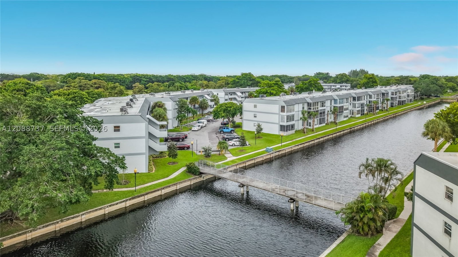 Real estate property located at 8370 Sands Point Blvd H208, Broward, Sands Point Condominium I, Tamarac, FL