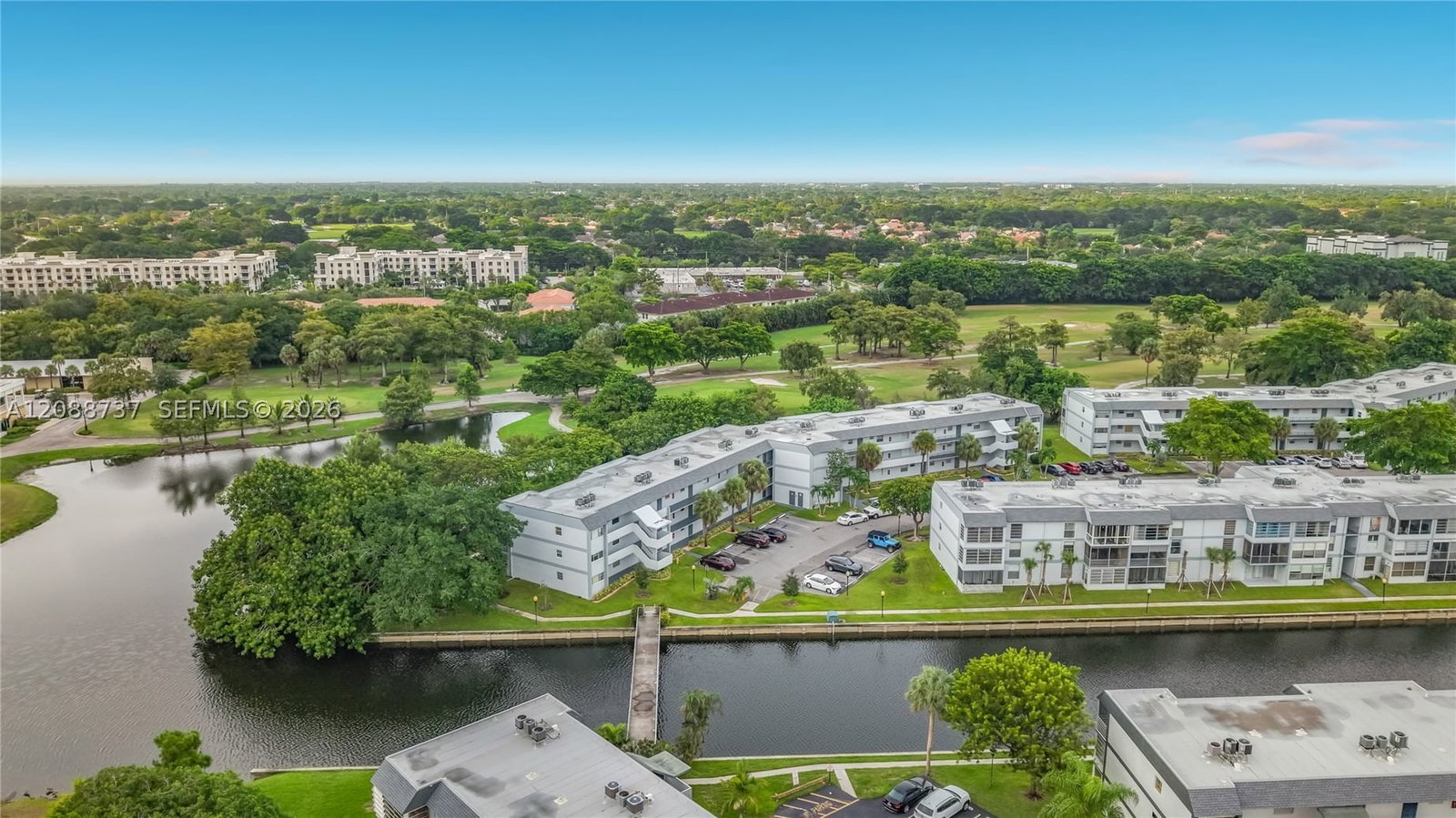 Real estate property located at 8370 Sands Point Blvd H208, Broward, Sands Point Condominium I, Tamarac, FL