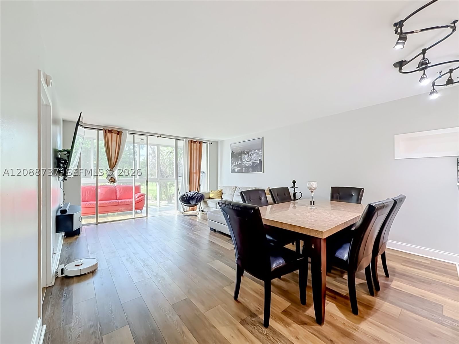 Real estate property located at 8370 Sands Point Blvd H208, Broward, Sands Point Condominium I, Tamarac, FL