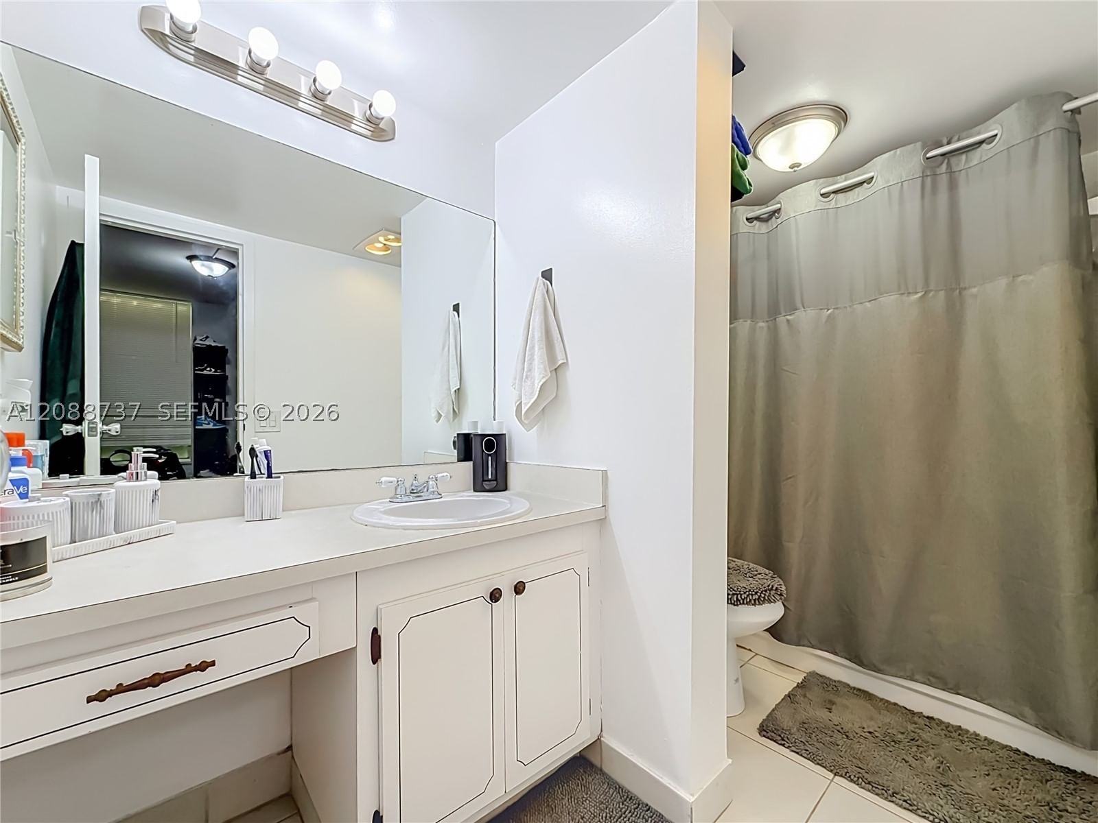 Real estate property located at 8370 Sands Point Blvd H208, Broward, Sands Point Condominium I, Tamarac, FL