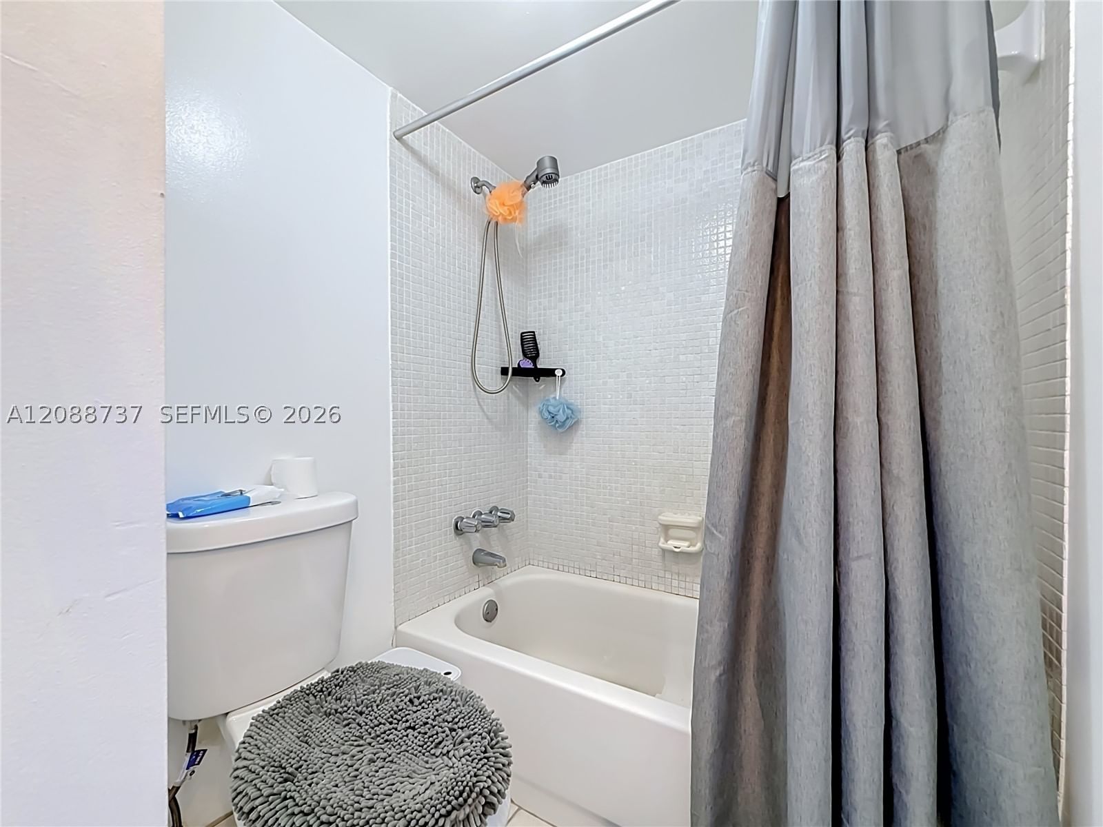 Real estate property located at 8370 Sands Point Blvd H208, Broward, Sands Point Condominium I, Tamarac, FL