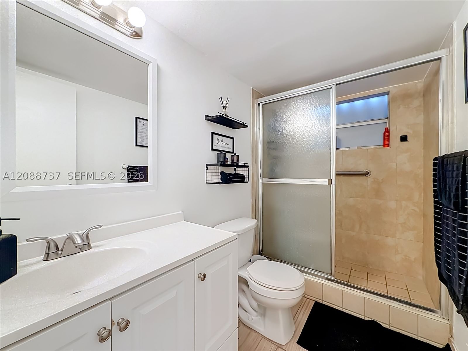 Real estate property located at 8370 Sands Point Blvd H208, Broward, Sands Point Condominium I, Tamarac, FL