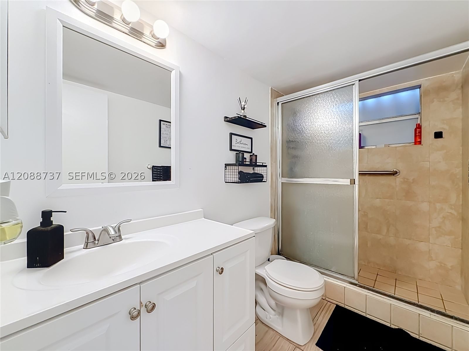 Real estate property located at 8370 Sands Point Blvd H208, Broward, Sands Point Condominium I, Tamarac, FL