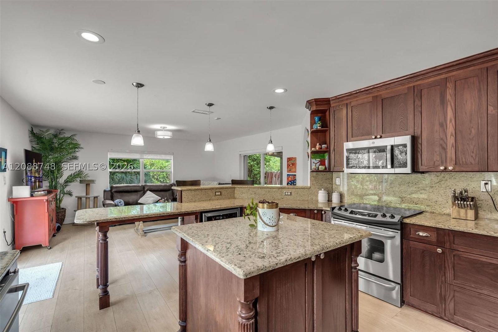 Real estate property located at 5380 113th Pl, Miami-dade, Doral Landings East, Doral, FL