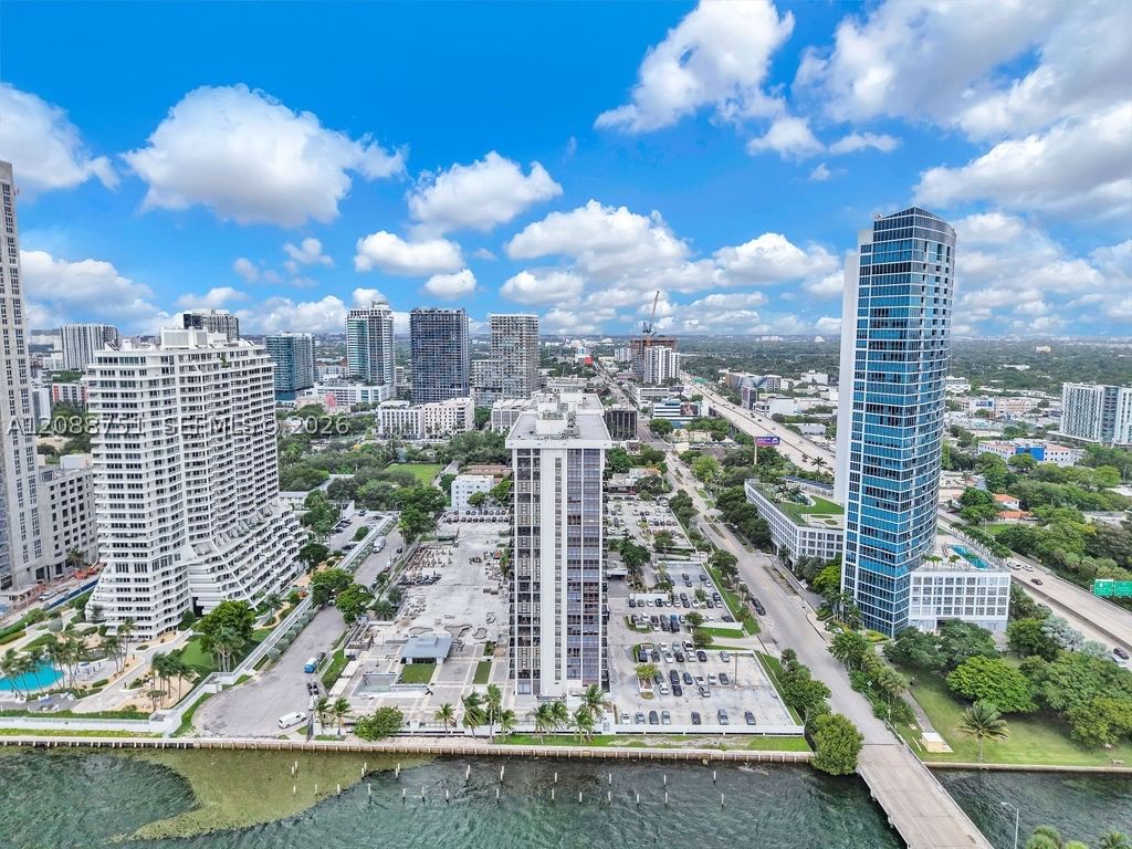 Real estate property located at 600 36th St #508, Miami-dade, Charter Club Condo, Miami, FL