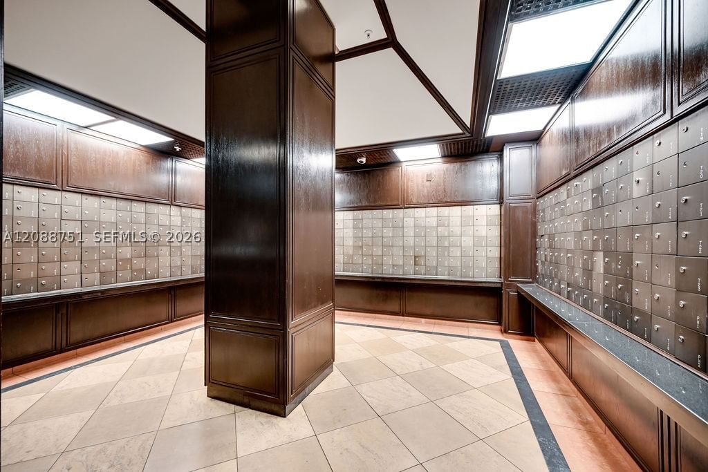 Real estate property located at 600 36th St #508, Miami-dade, Charter Club Condo, Miami, FL