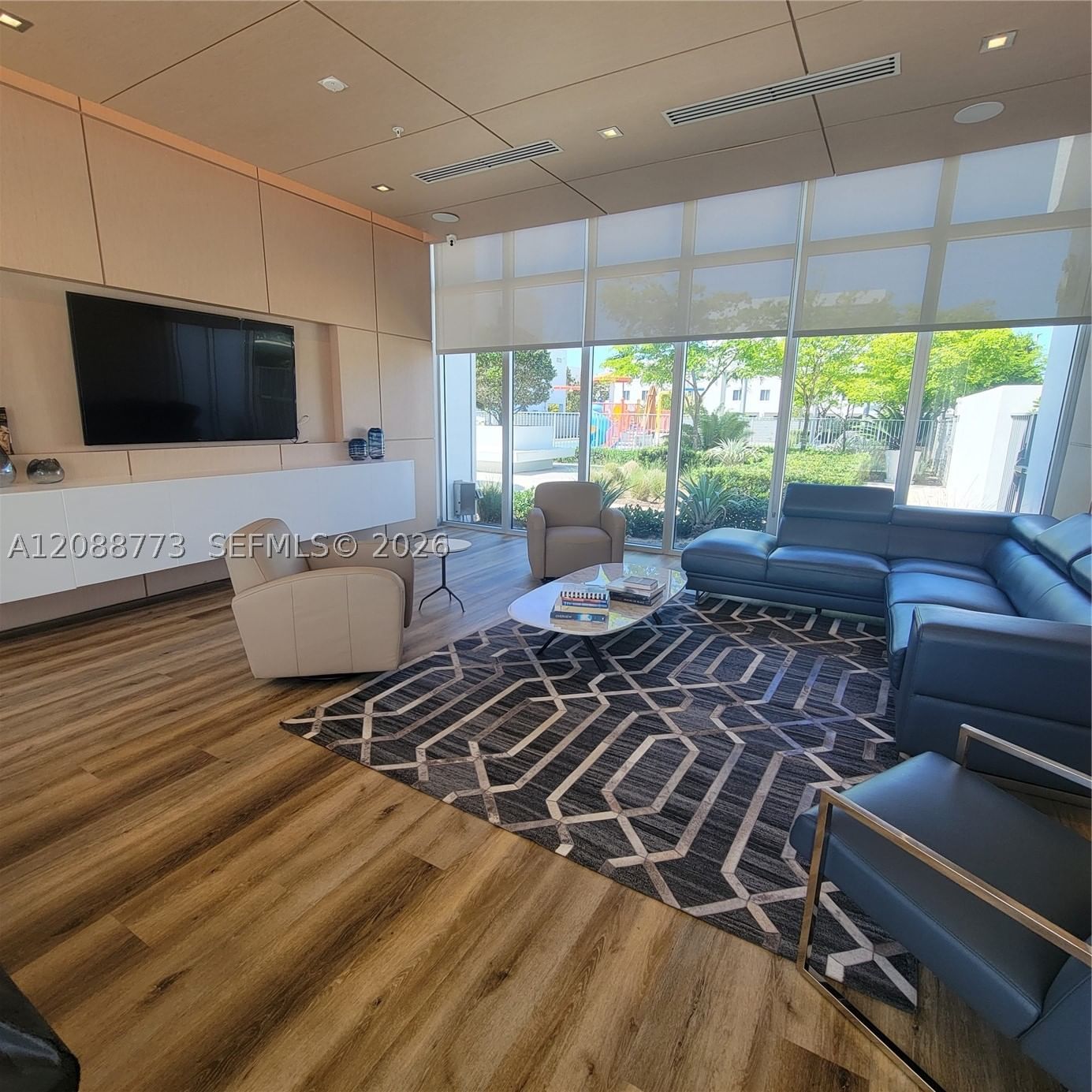 Real estate property located at 10440 67th St #10440, Miami-dade, Landmark At Doral Central, Doral, FL