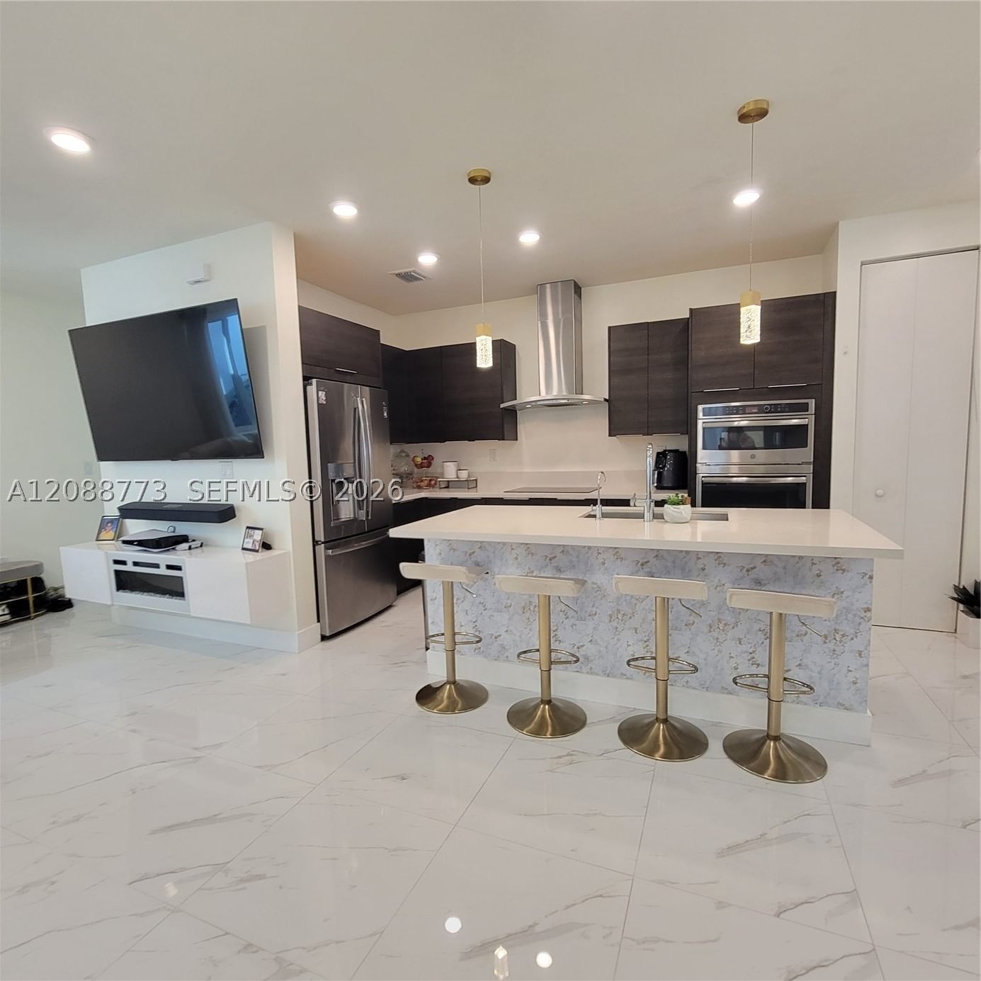 Real estate property located at 10440 67th St #10440, Miami-dade, Landmark At Doral Central, Doral, FL