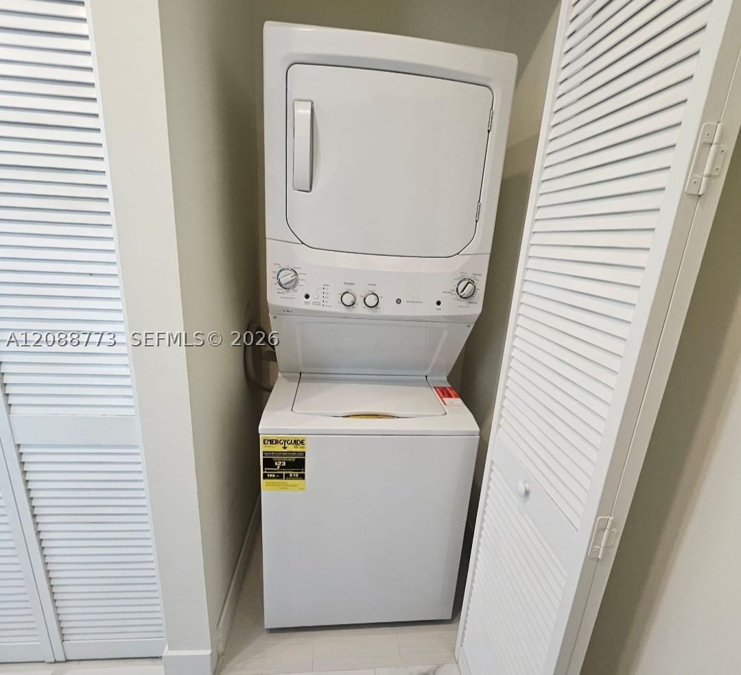 Real estate property located at 10440 67th St #10440, Miami-dade, Landmark At Doral Central, Doral, FL
