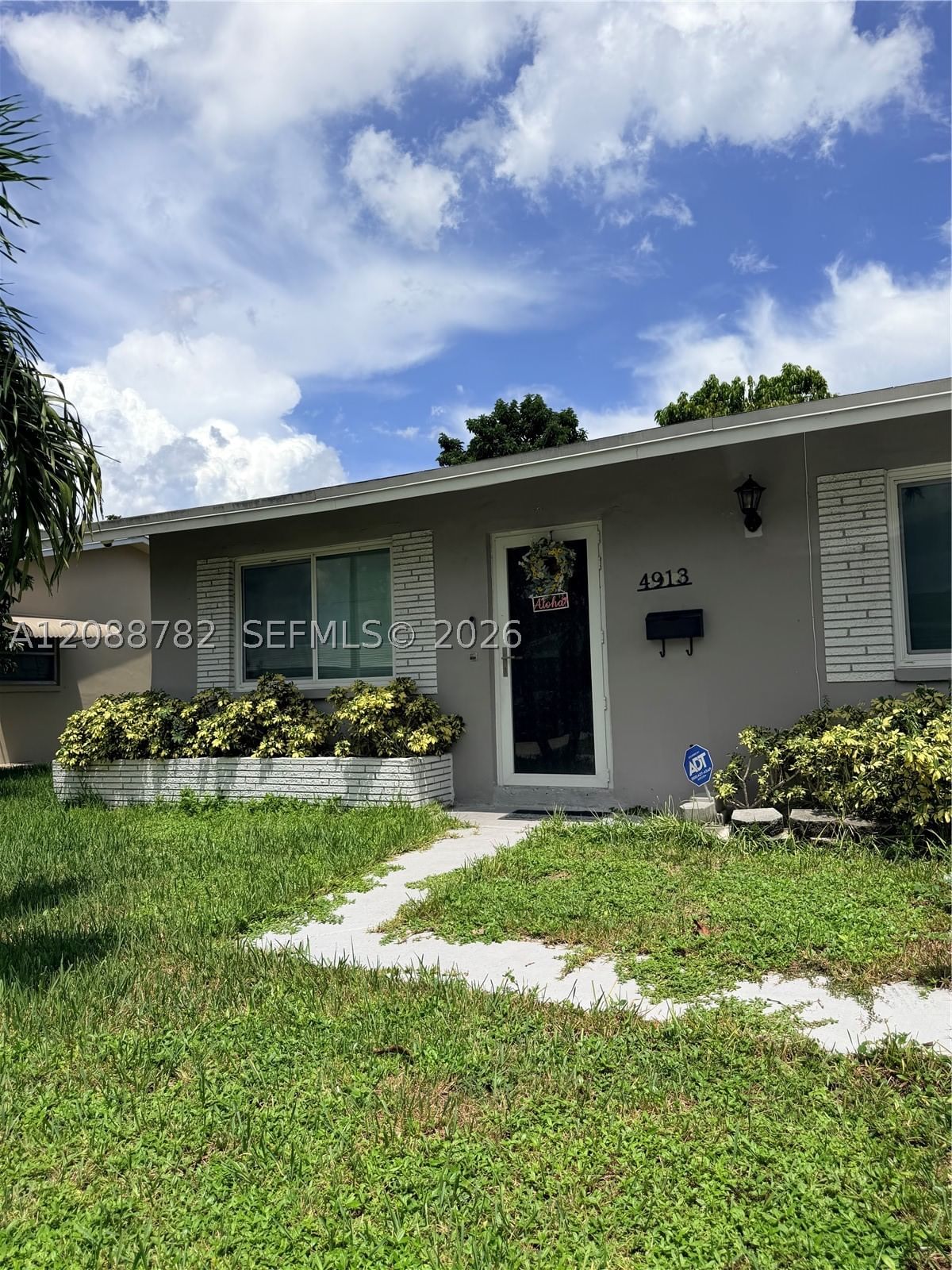 Real estate property located at 4913 52nd St, Broward, Mainlands Of Tamarac Lake, Tamarac, FL