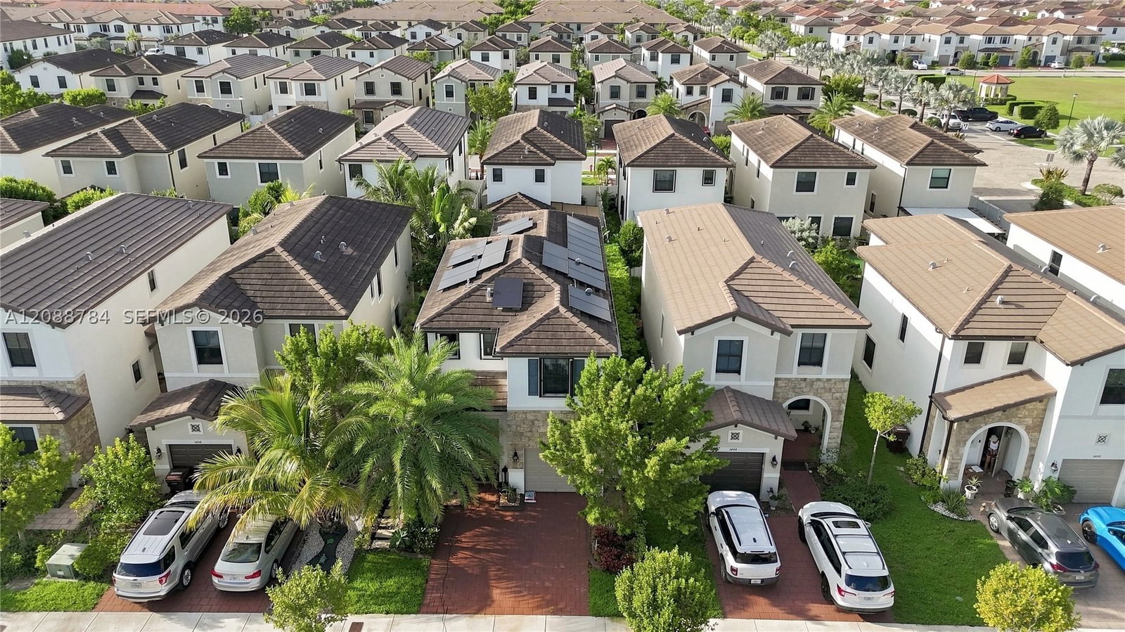 Real estate property located at 3440 110th St, Miami-dade, Aquabella North, Hialeah, FL