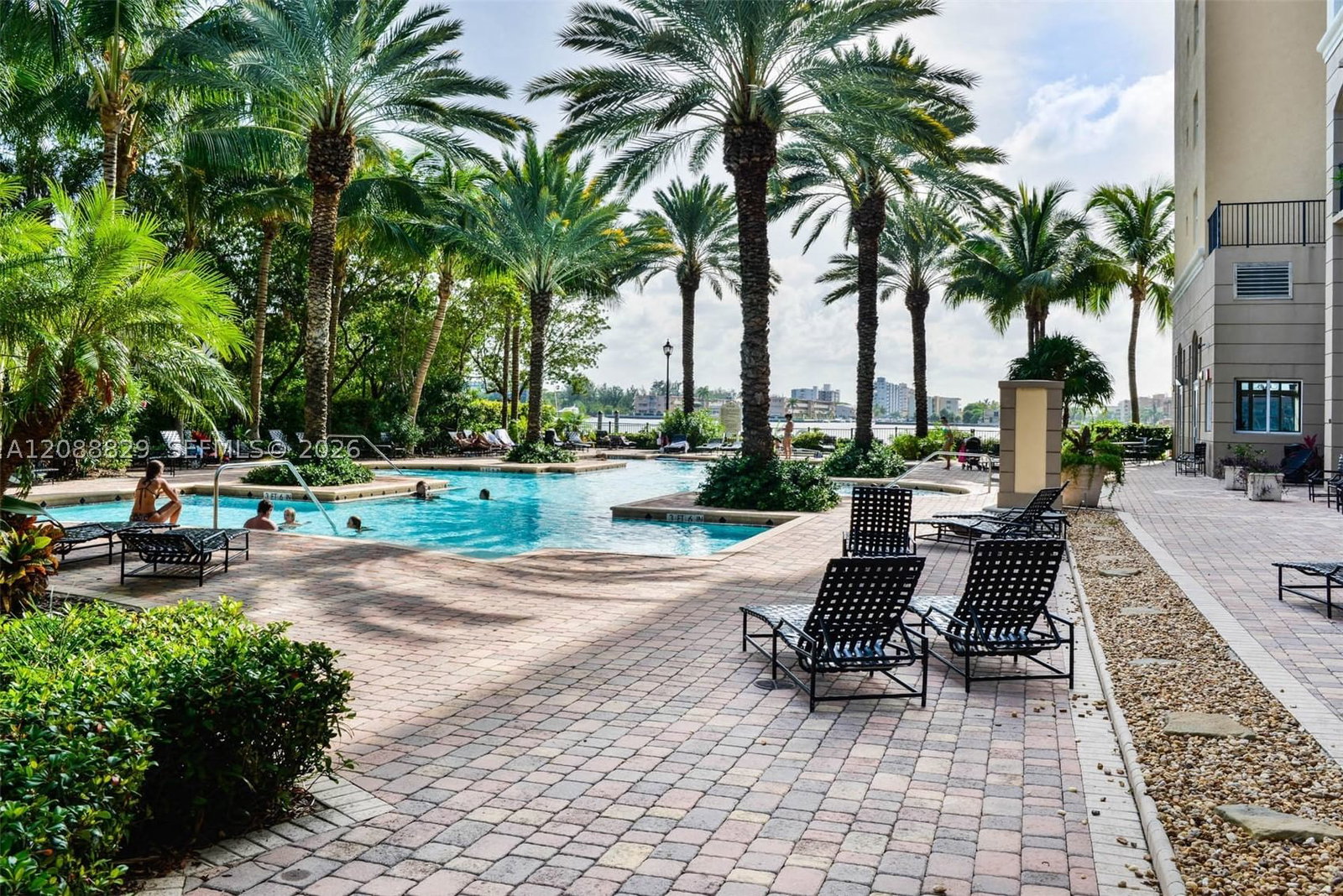 Real estate property located at 17100 Bay Rd #1906, Miami-dade, Porto Bellagio Condo, Sunny Isles Beach, FL