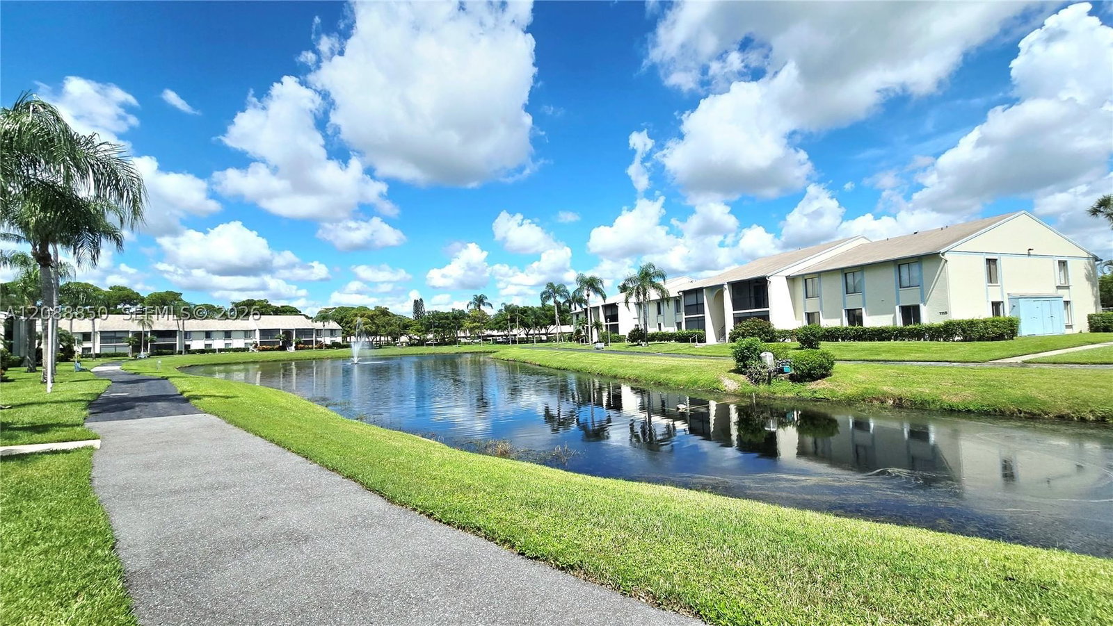 Real estate property located at 1117 Green Pine Blvd G1, Palm Beach, Palm Club Village Ii Cond, West Palm Beach, FL
