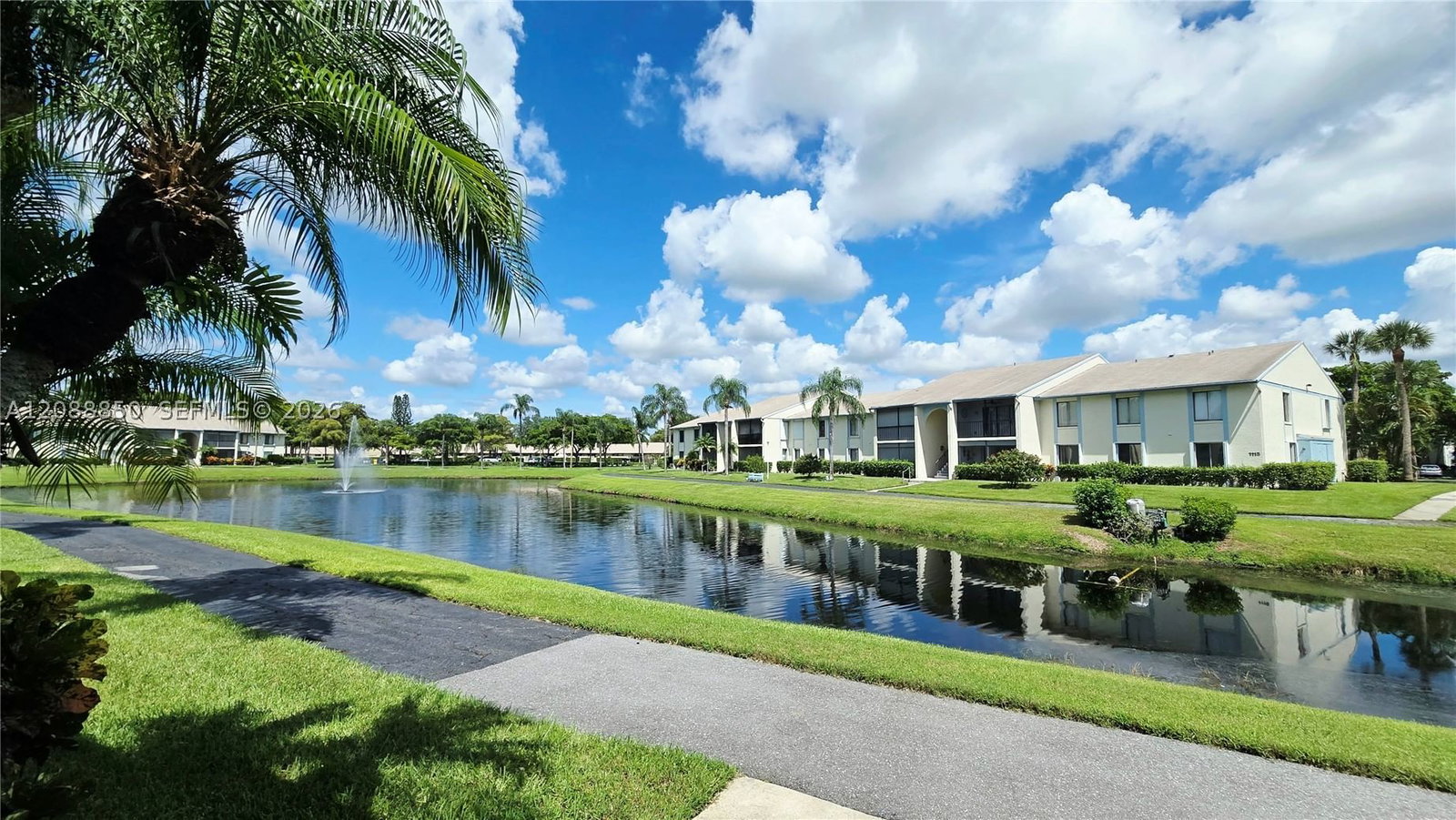 Real estate property located at 1117 Green Pine Blvd G1, Palm Beach, Palm Club Village Ii Cond, West Palm Beach, FL