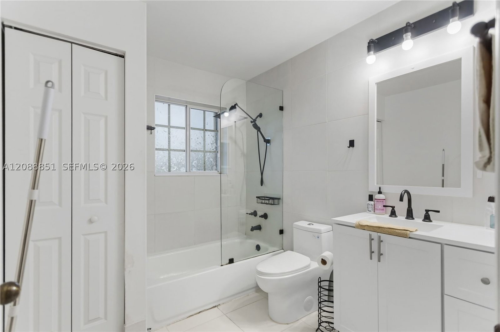Real estate property located at 1642 Blue Jay Cir, Broward, Sector 2-parcels 1 2 3 4, Weston, FL