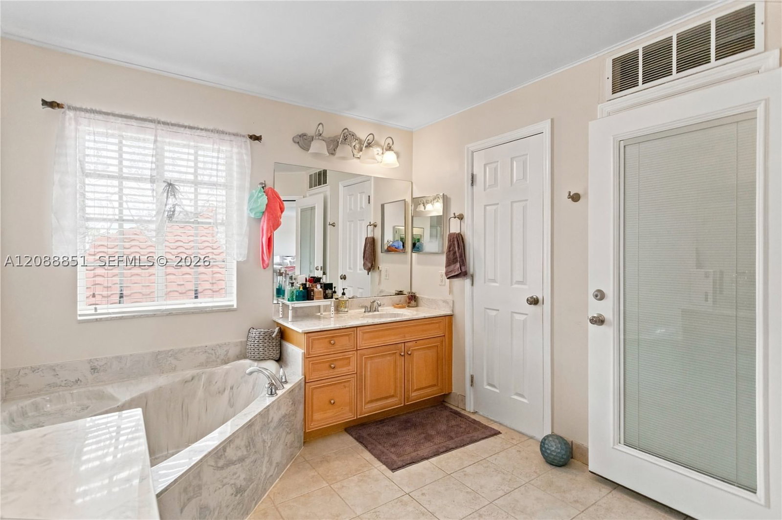 Real estate property located at 1642 Blue Jay Cir, Broward, Sector 2-parcels 1 2 3 4, Weston, FL