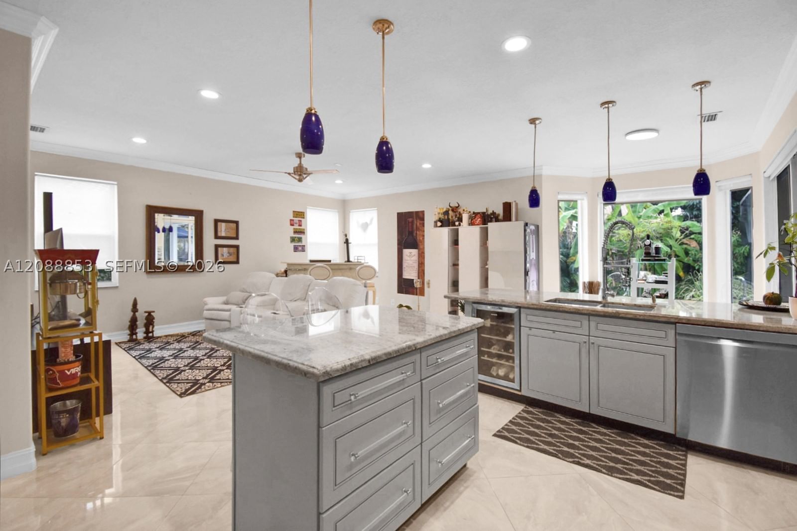 Real estate property located at 523 Stonemont Dr, Broward, Sector 4, Weston, FL