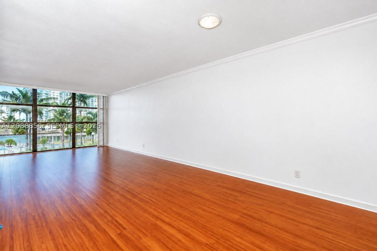 Real estate property located at 200 Leslie Dr #204, Broward, 200 Leslie Condo, Hallandale Beach, FL