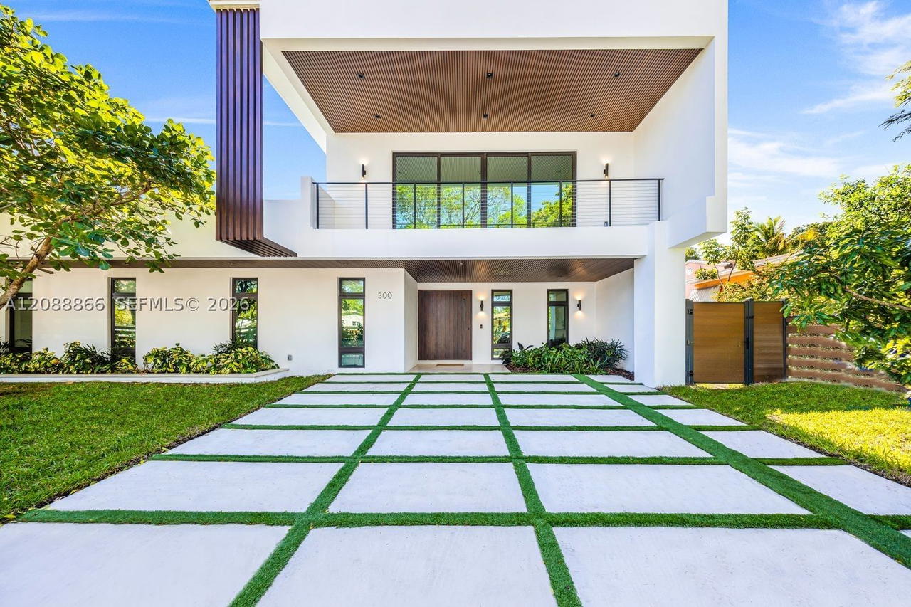 Real estate property located at 300 48th St, Miami-dade, Brentwood, Miami, FL