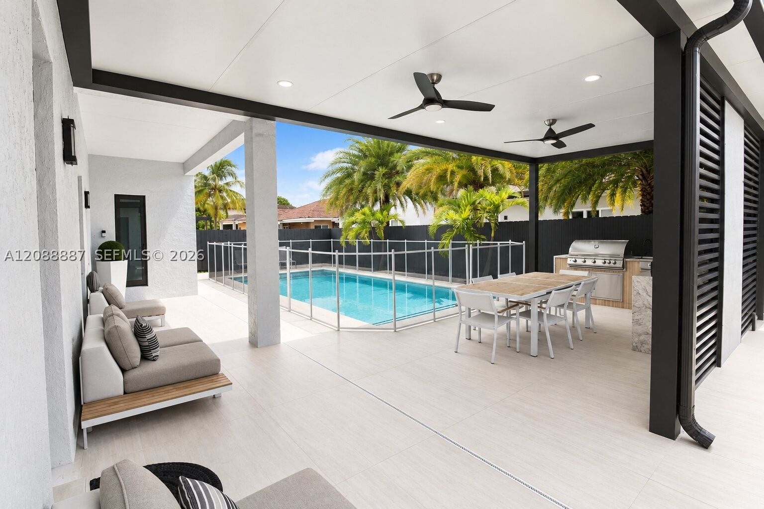 Real estate property located at 8872 181st St, Miami-dade, Century Gardens, Hialeah Gardens, FL