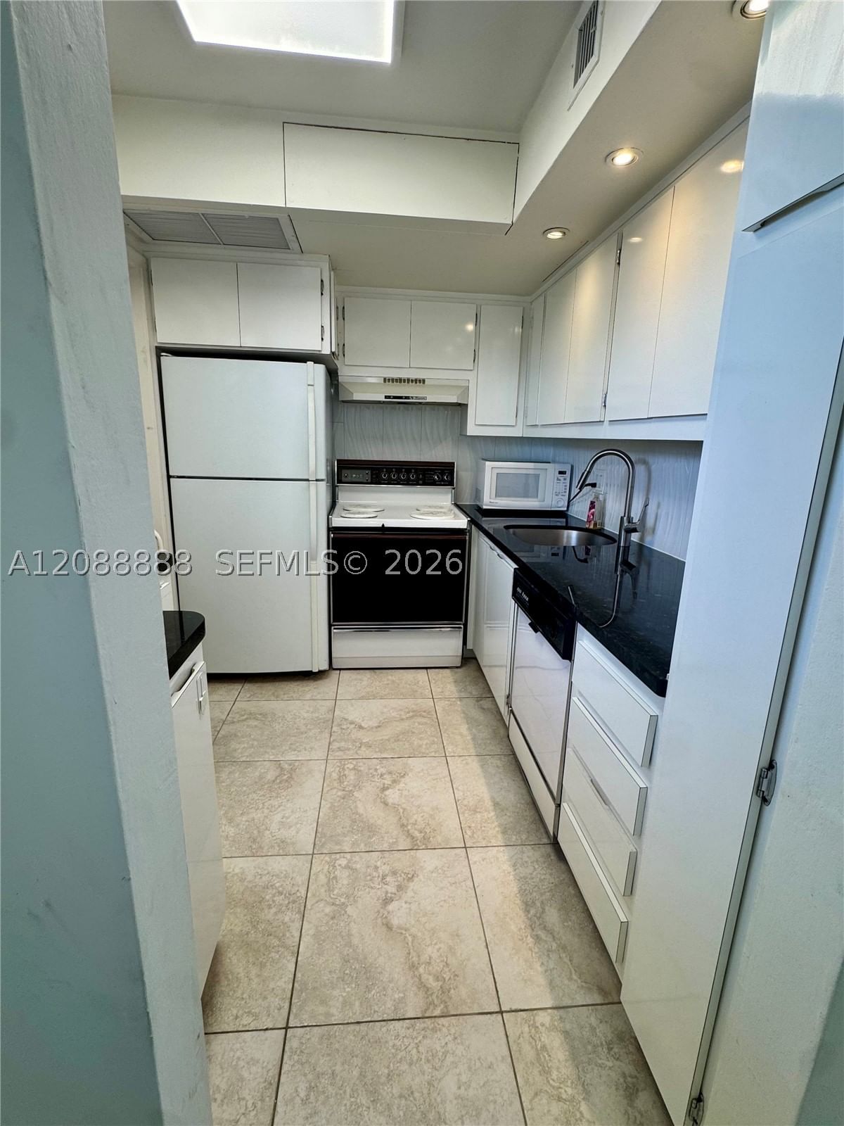 Real estate property located at 2940 203rd St #213 C, Miami-dade, Bisc Lake Gardens Condo N, Aventura, FL