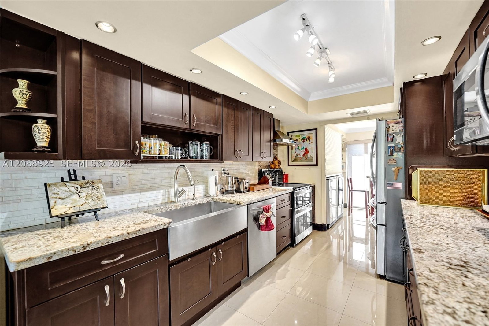 Real estate property located at 403 Dunwoody Ln #38, Broward, Townhouses Of Emerald Hill, Hollywood, FL