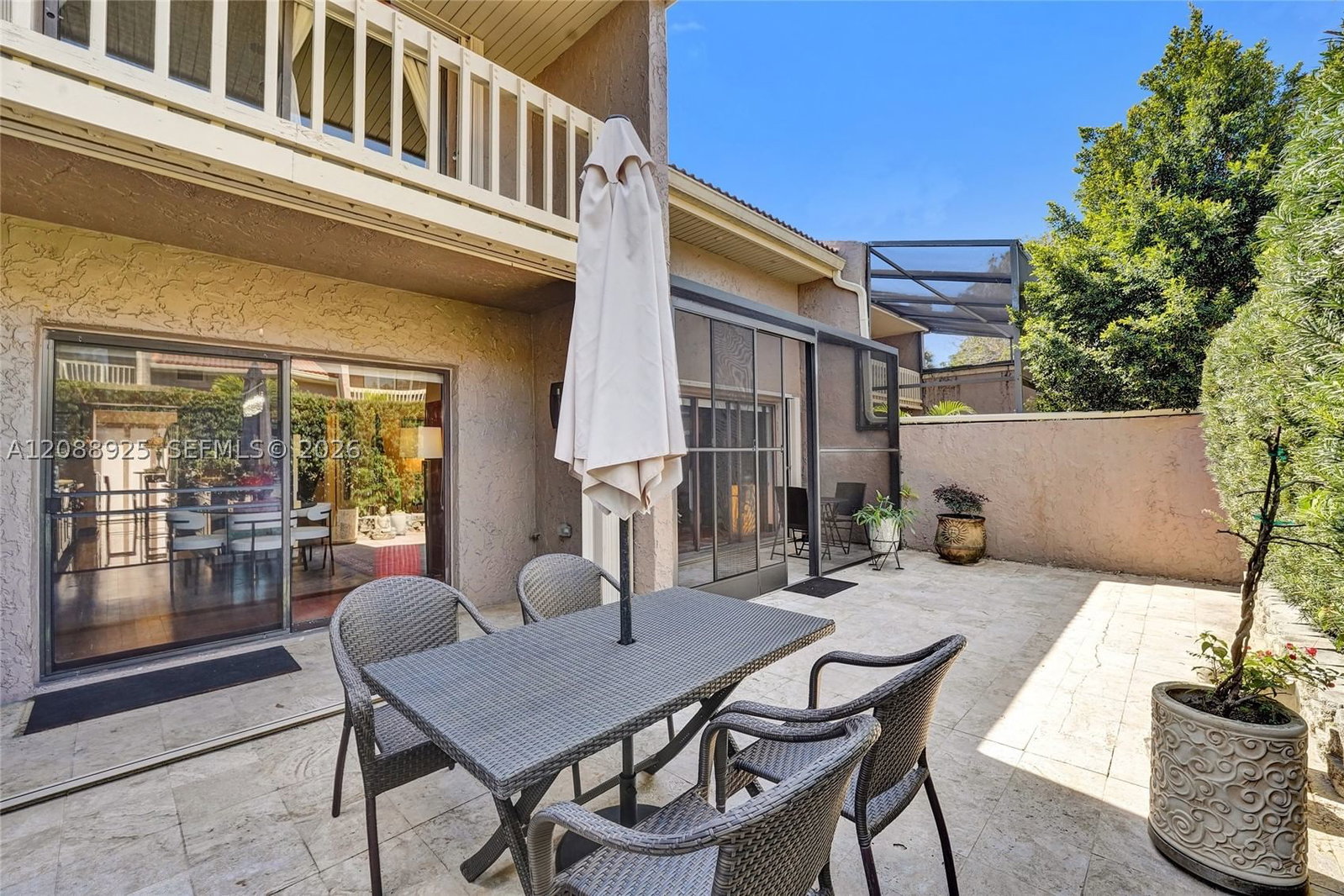 Real estate property located at 403 Dunwoody Ln #38, Broward, Townhouses Of Emerald Hill, Hollywood, FL