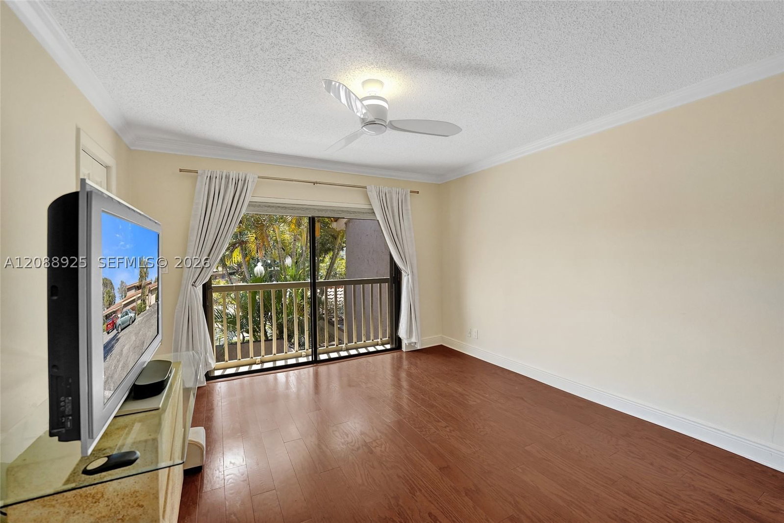 Real estate property located at 403 Dunwoody Ln #38, Broward, Townhouses Of Emerald Hill, Hollywood, FL