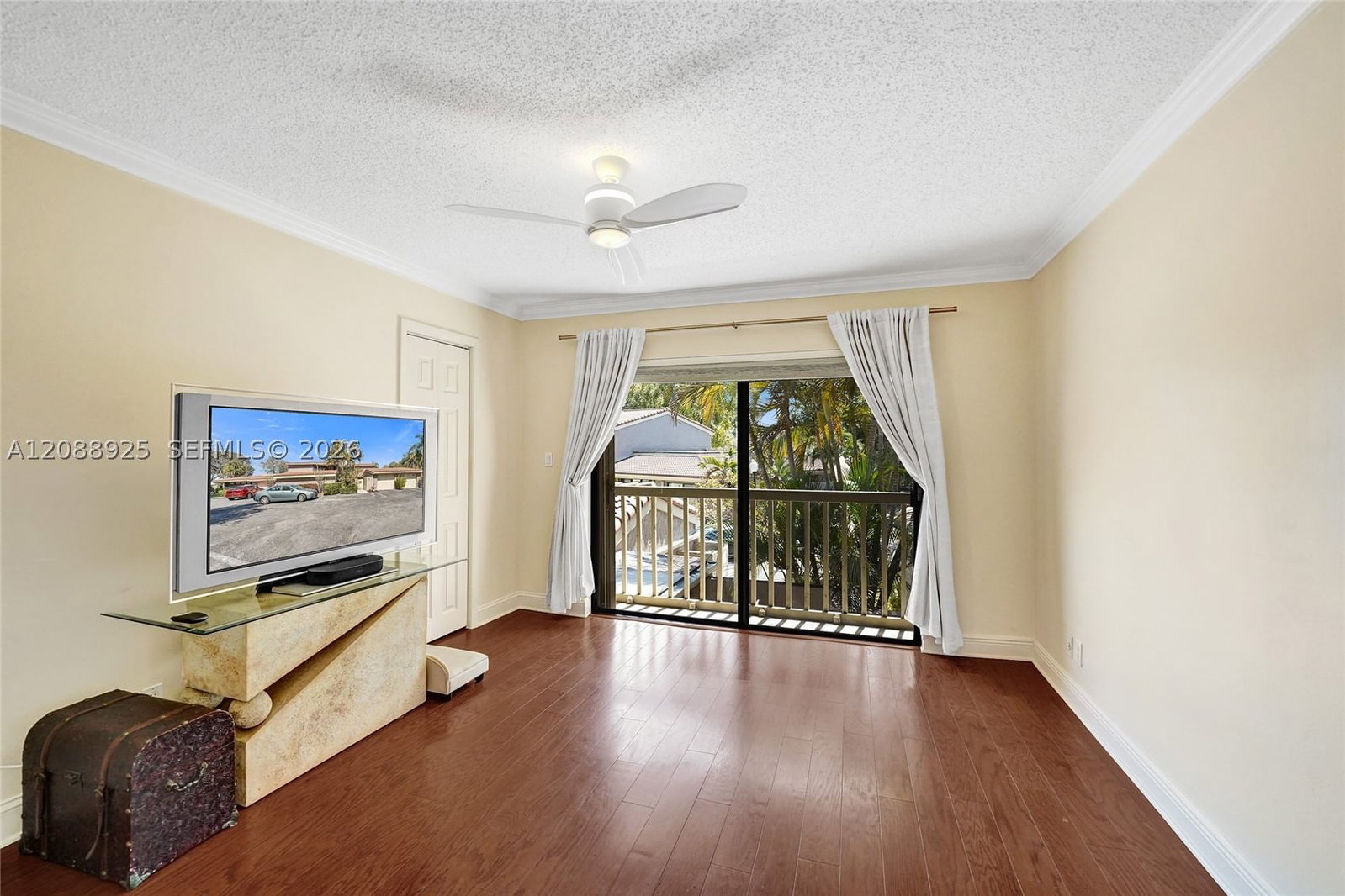Real estate property located at 403 Dunwoody Ln #38, Broward, Townhouses Of Emerald Hill, Hollywood, FL