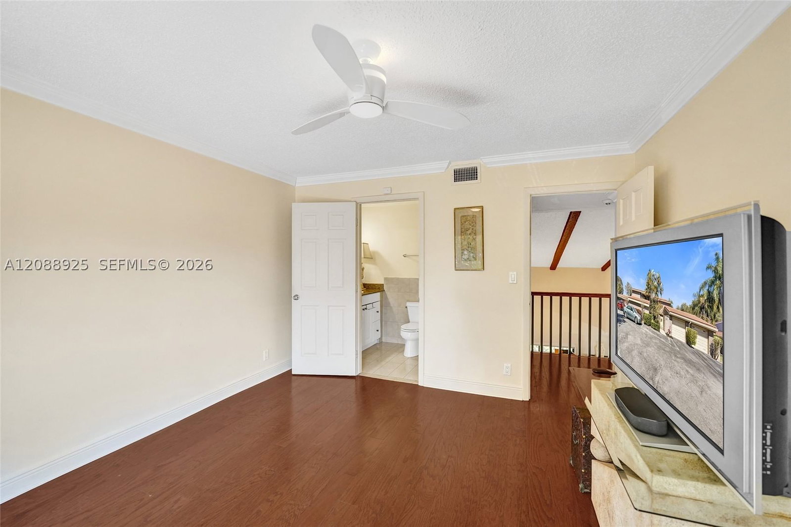 Real estate property located at 403 Dunwoody Ln #38, Broward, Townhouses Of Emerald Hill, Hollywood, FL
