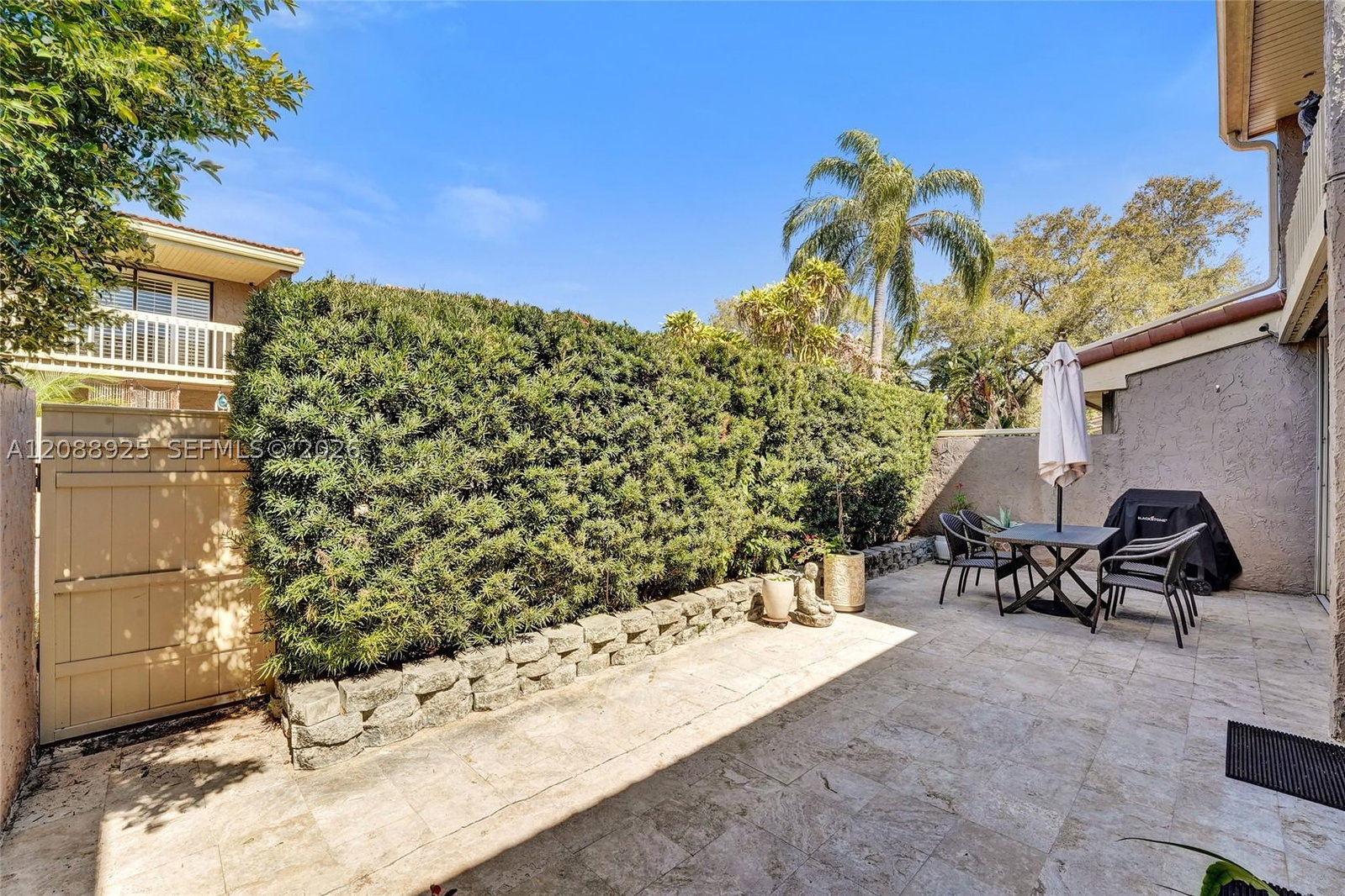 Real estate property located at 403 Dunwoody Ln #38, Broward, Townhouses Of Emerald Hill, Hollywood, FL