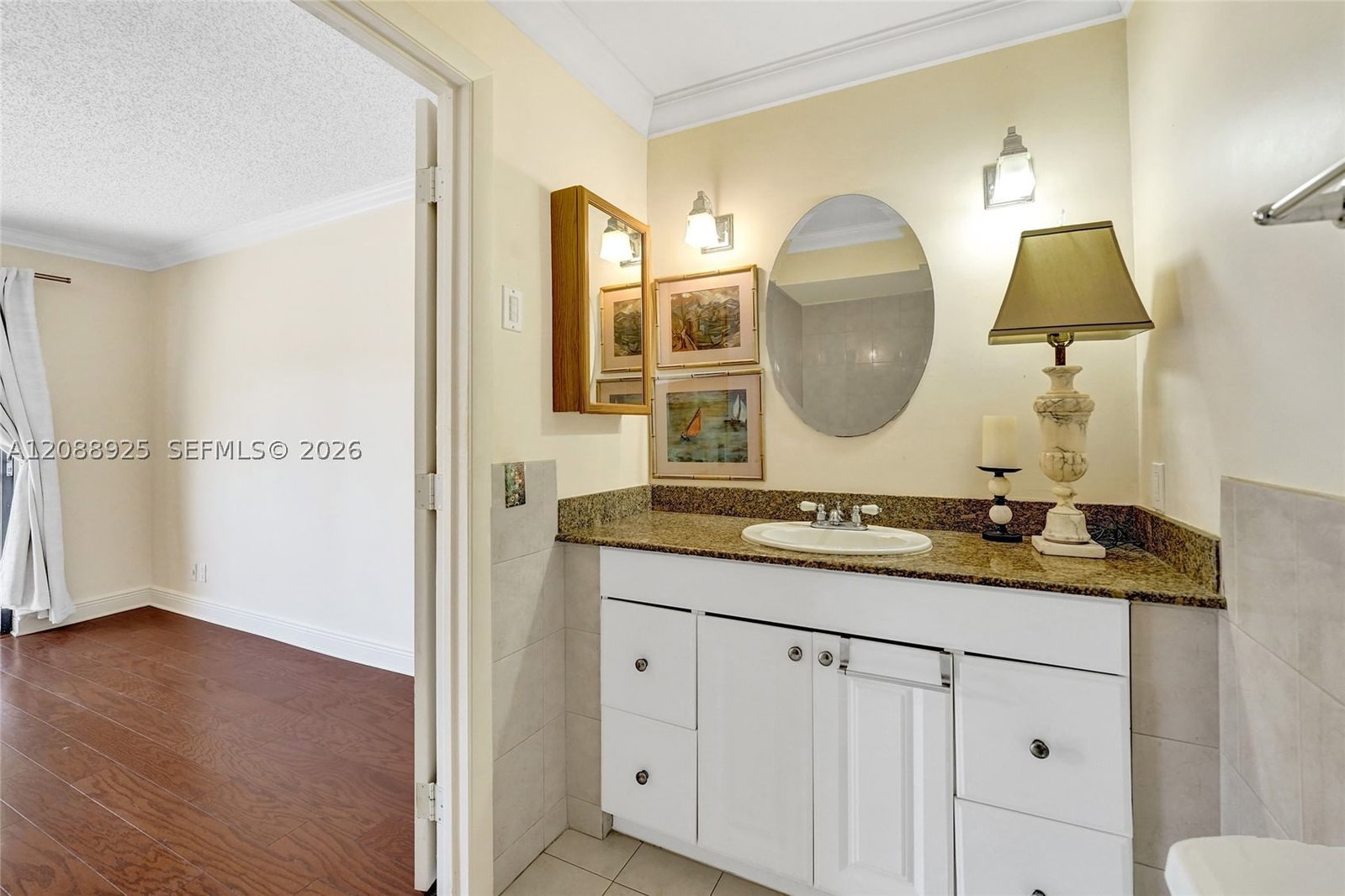 Real estate property located at 403 Dunwoody Ln #38, Broward, Townhouses Of Emerald Hill, Hollywood, FL